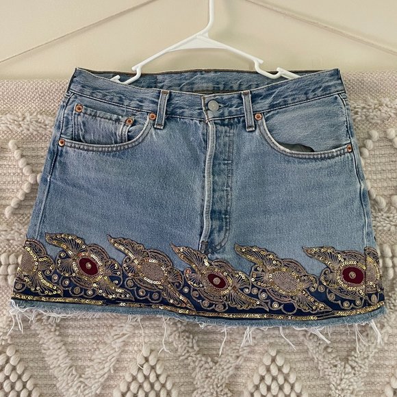 Levis Hand Embroidered Skirt - Picture 1 of 4